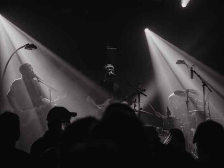 Heisskalt dreht den Temperaturregler auf