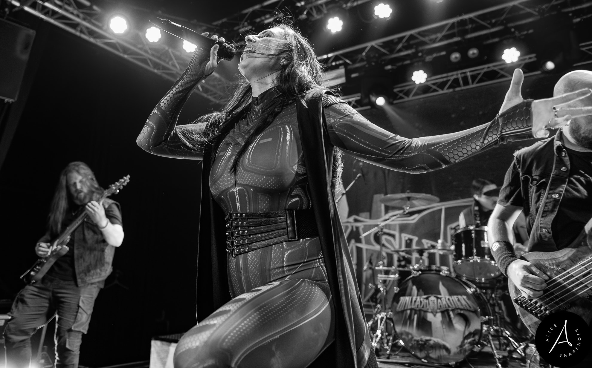 SEVEN KINGDOMS, STRIKER und UNLEASH THE ARCHERS