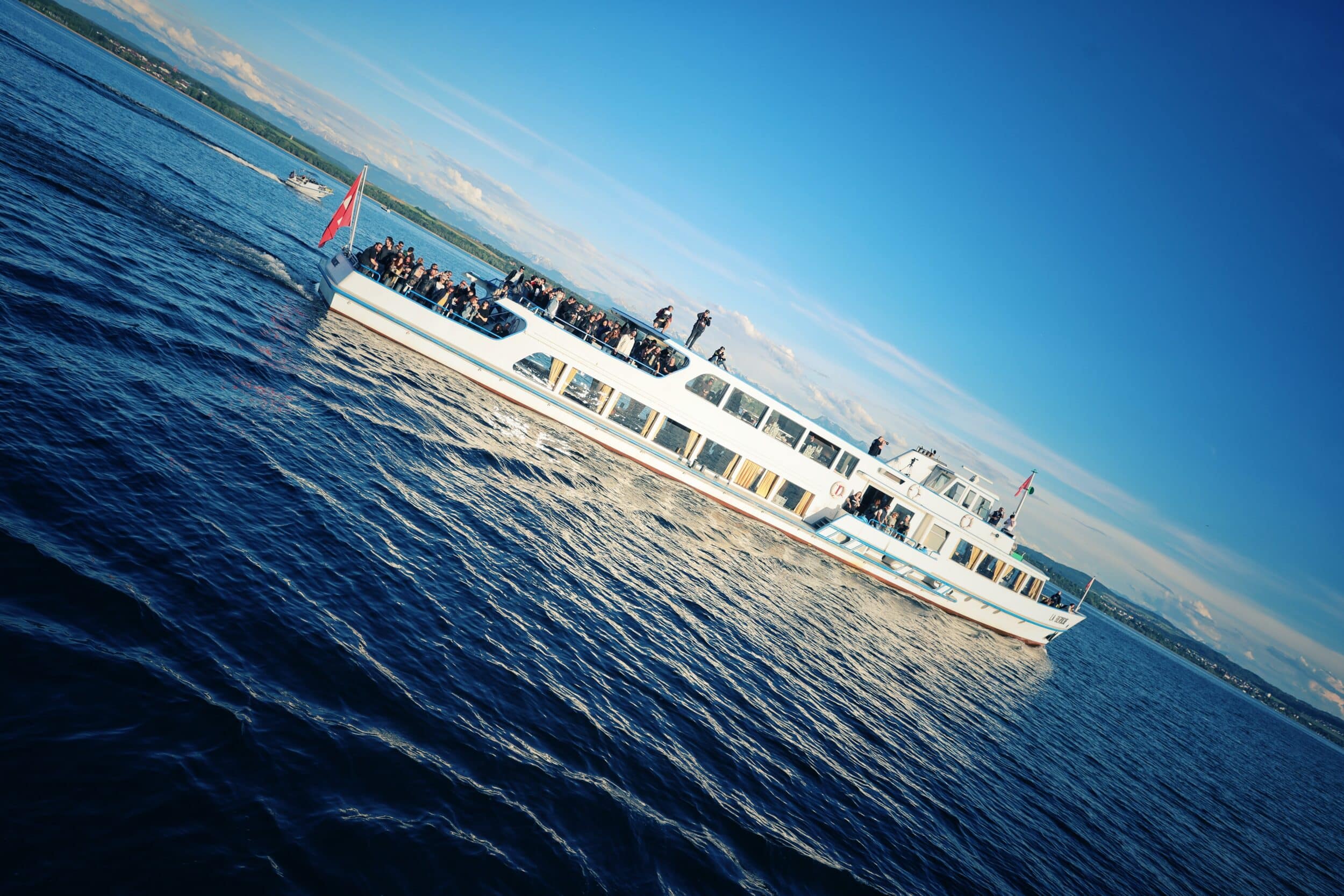 ROCK THE LAKES CRUISE