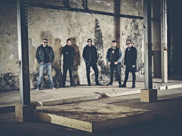 OBSIDIAN BLACK – „Black Painted World“