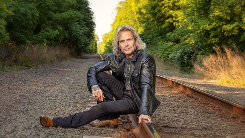 MIKE TRAMP – neue Single „All Burn In Hell“ vom weissen Löwen