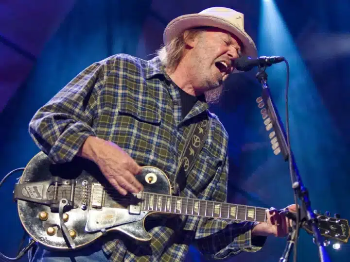 Heart Of Gold – Happy Birthday NEIL YOUNG!