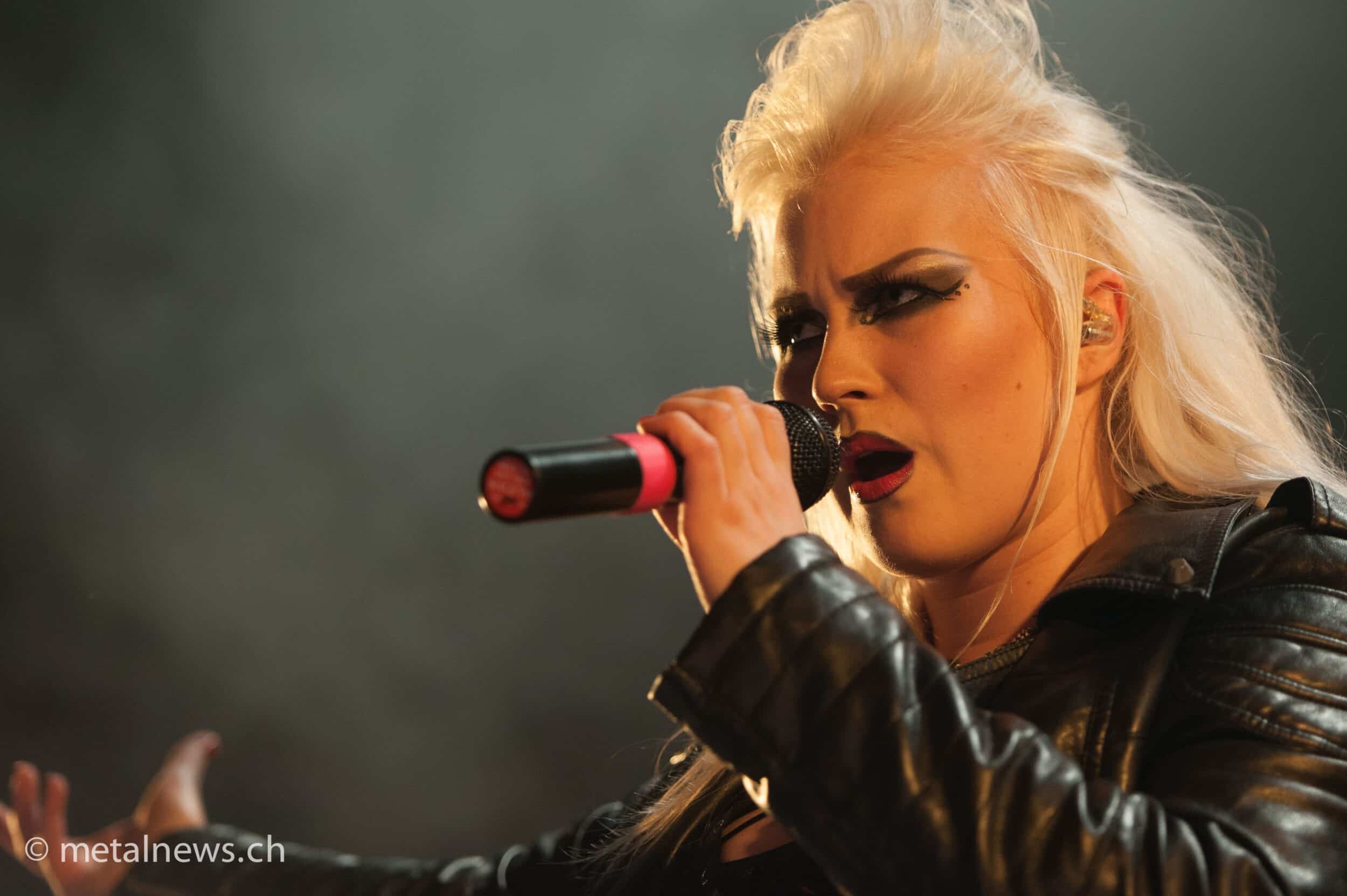 BATTLE BEAST trennen sich von Noora Louhimo
