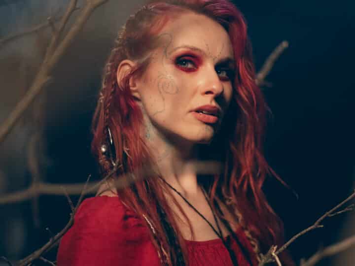 FABIENNE ERNI bringt im März Soloalbum „Starveil“