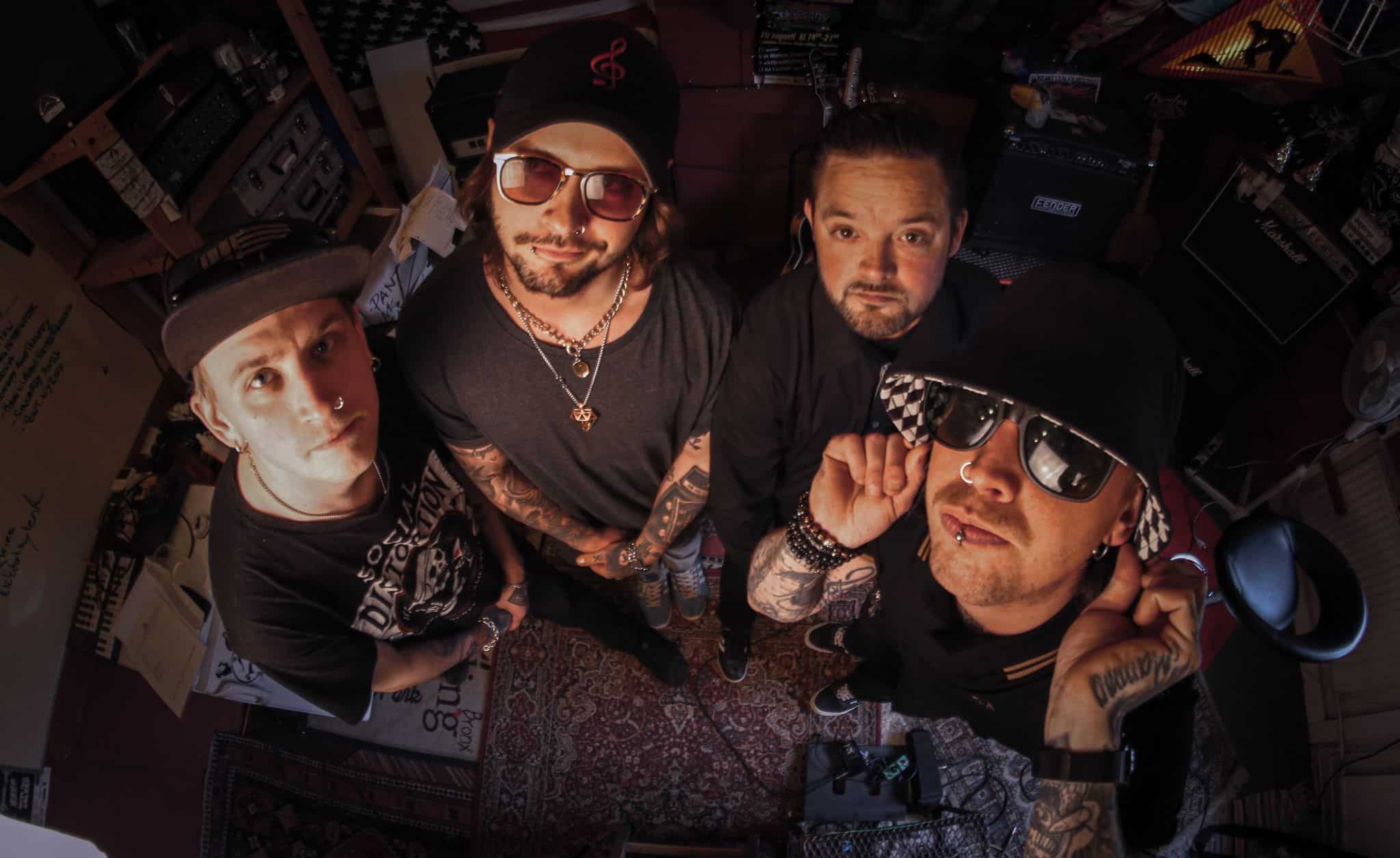 DIAMONDS AND GUNS – Video „Pain And Champagne“